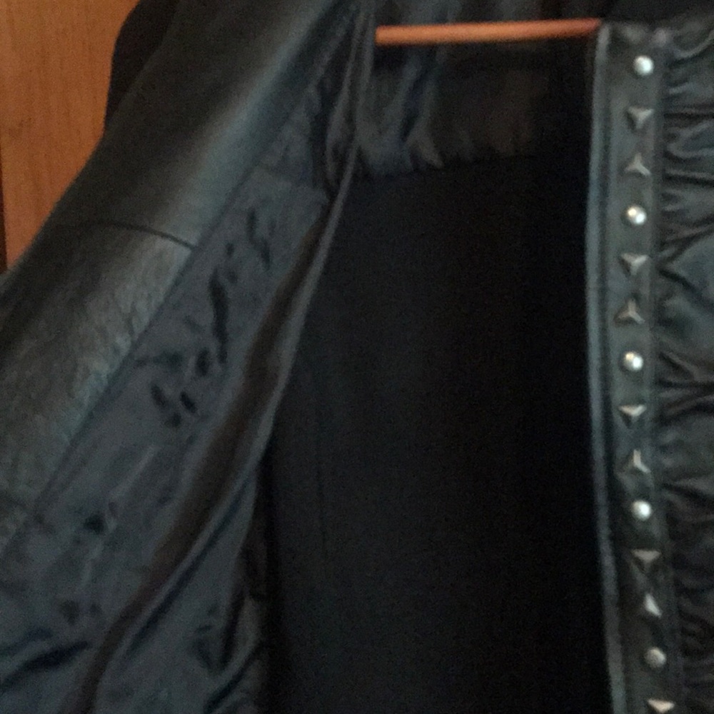 Black jacket - Picture 5 of 5